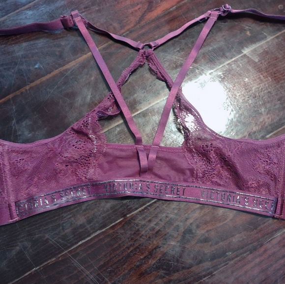 Victoria's secret push bra 34D - Picture 4 of 6